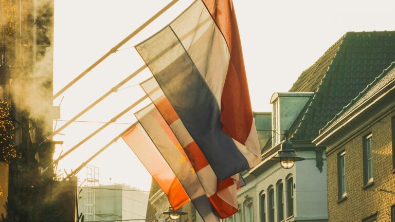 Lokale beroemdheden in Brabant die bijdragen aan regionale identiteit, cultuur en warme gemeenschappen in de regio