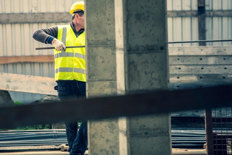 Een gedelegeerd ontwikkelaar coördineert alle partijen op een bouwproject, van architecten tot bouwpartners, voor een succesv